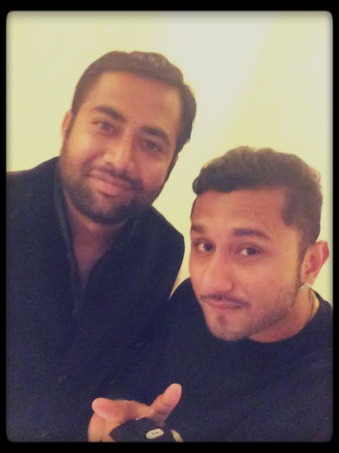 :: YoJoy :: 

Got an important message from him for all of you. Publishing the video shortly. #Selfie