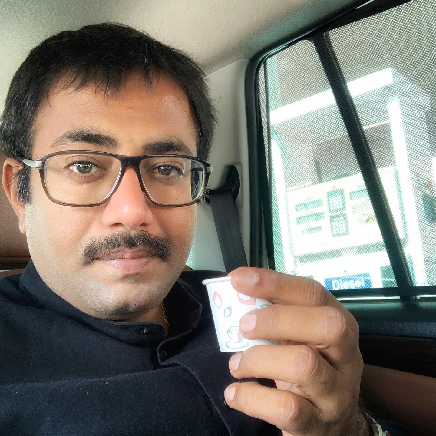 // शौक बड़ी चीज है //